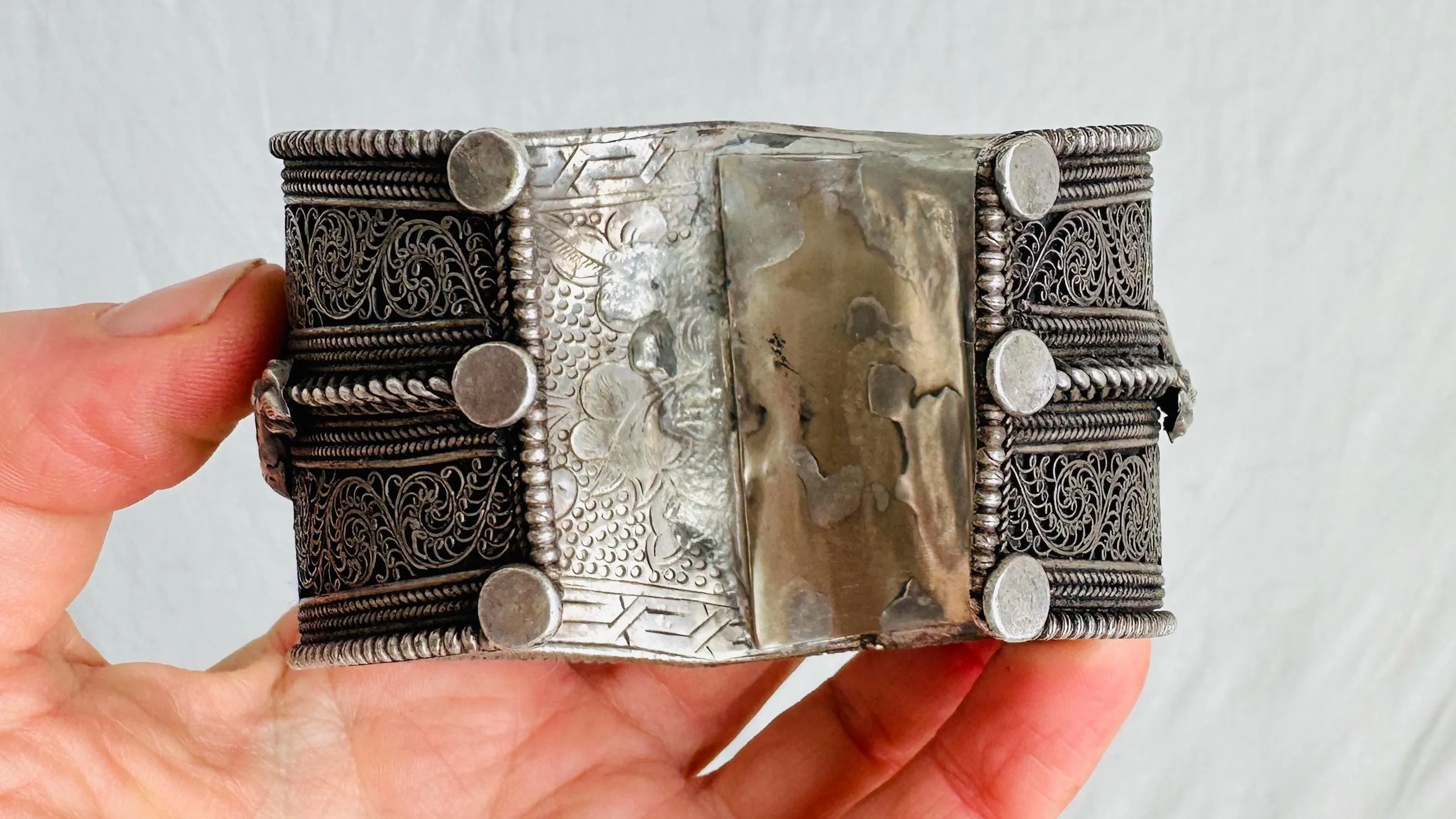 Antique Tibetan Turquoise Cuff Bracelet. Dragons and Filigree. Beautiful Piece!
