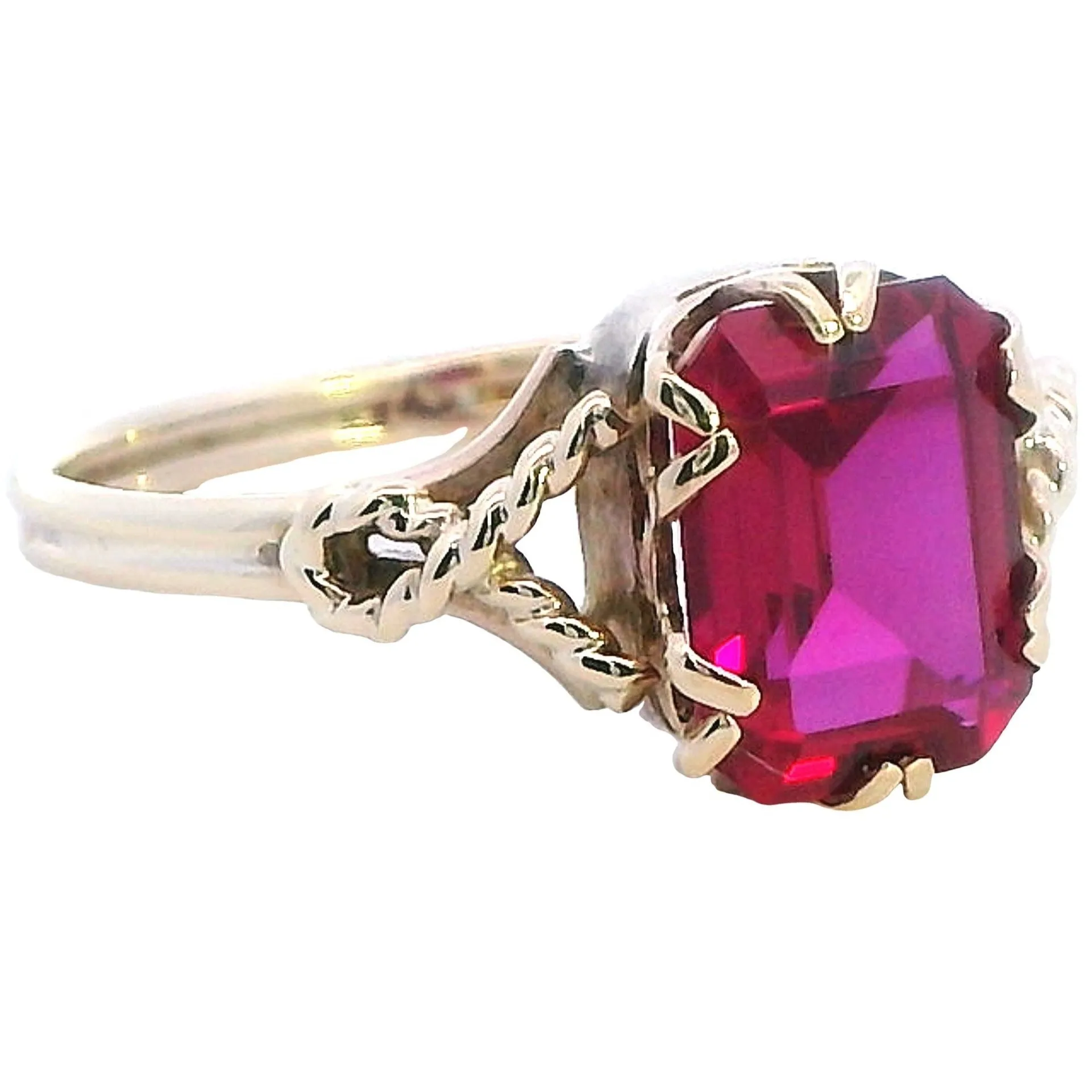 Charming 9ct Yellow Gold Synthetic Ruby Ring