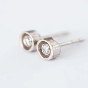 Ellipse Round Diamond Earrings