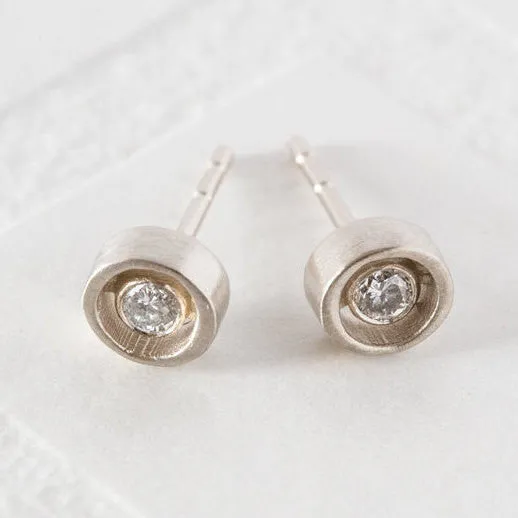 Ellipse Round Diamond Earrings
