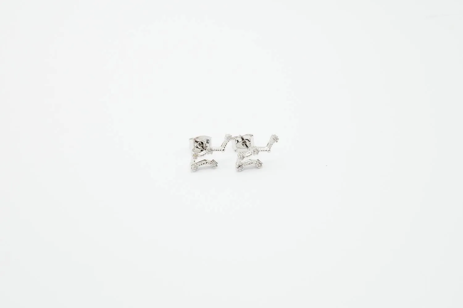 Gemini Earrings May 21. - Jun 20.