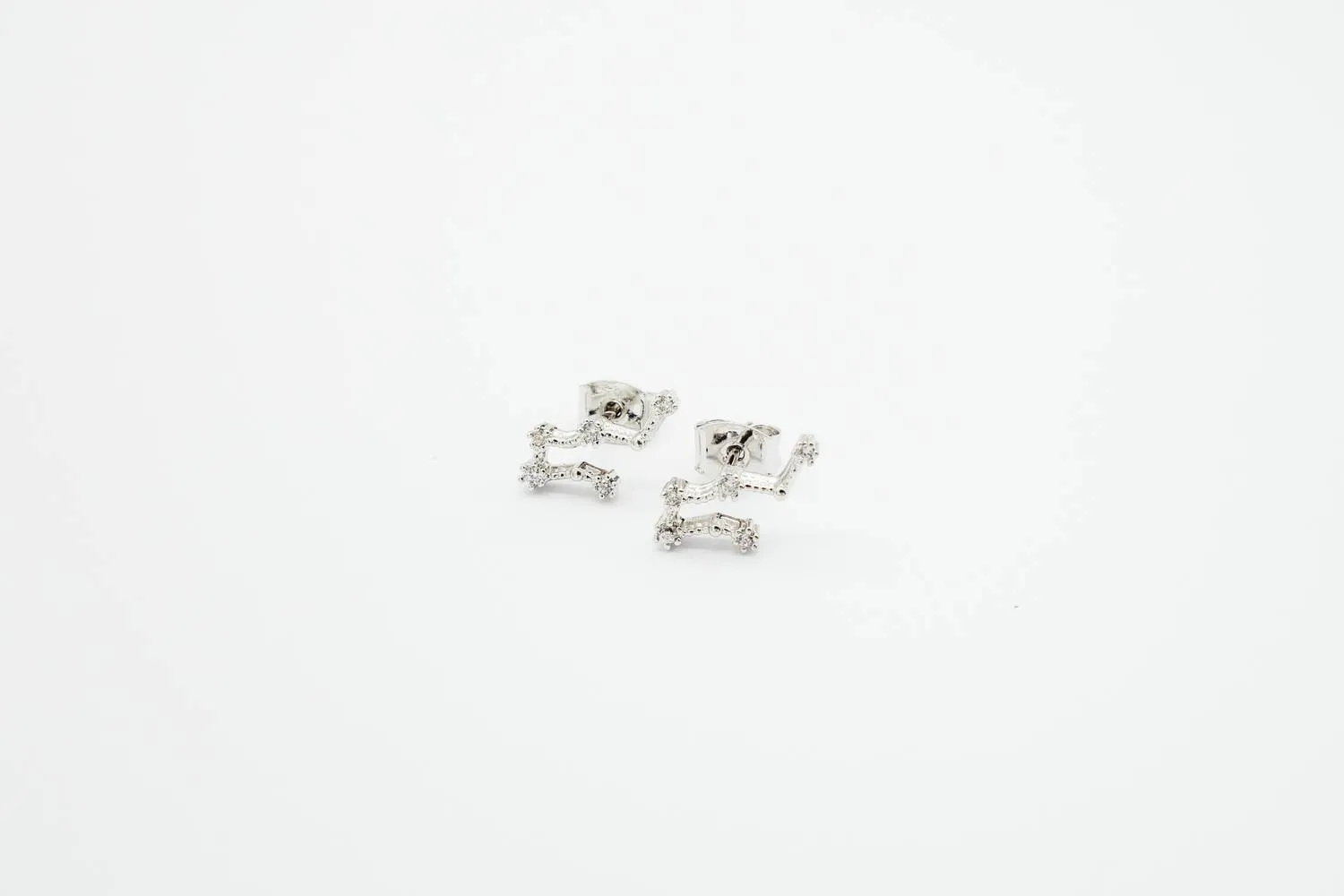 Gemini Earrings May 21. - Jun 20.
