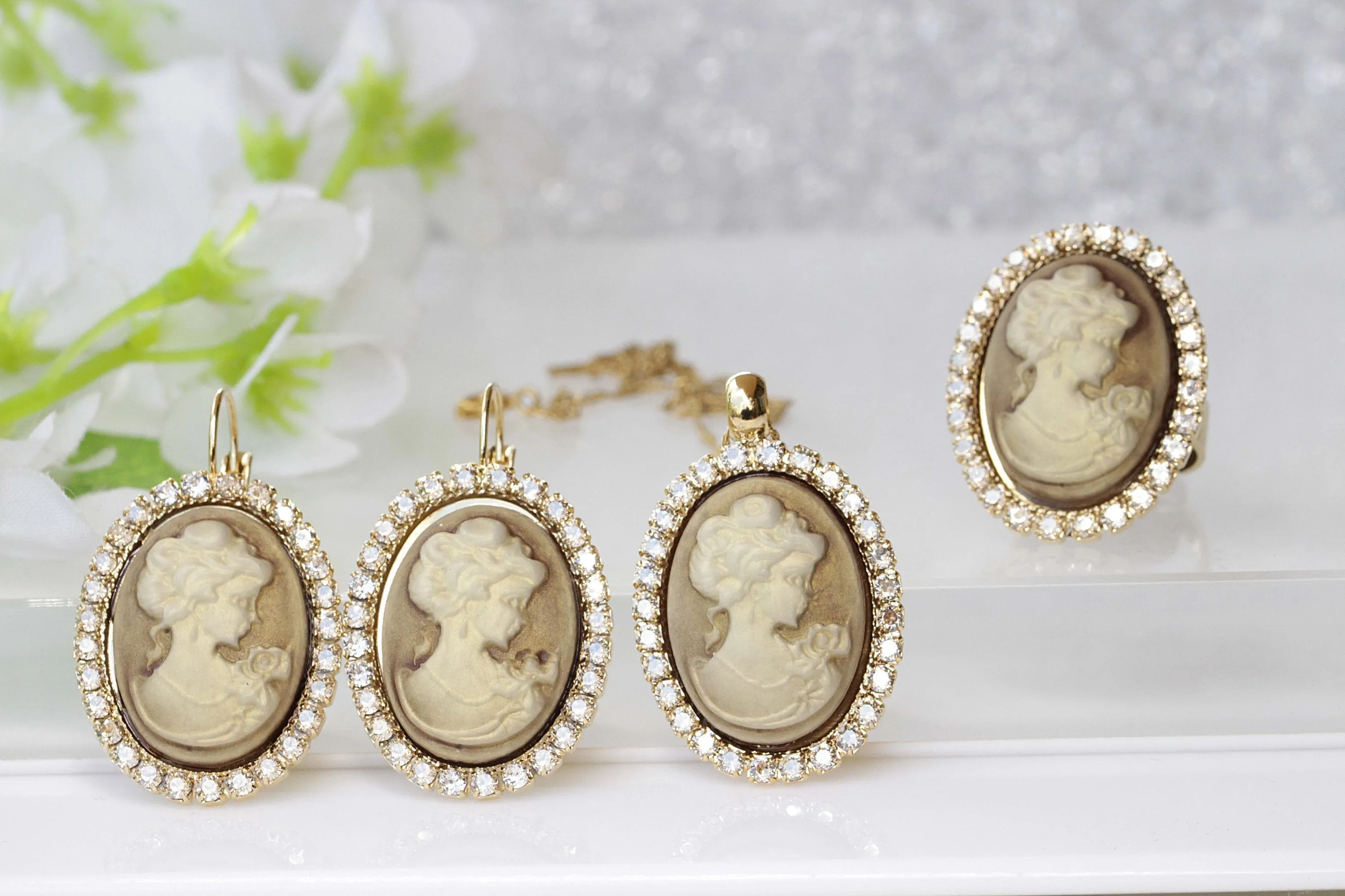 GOLD CAMEO EARRINGS