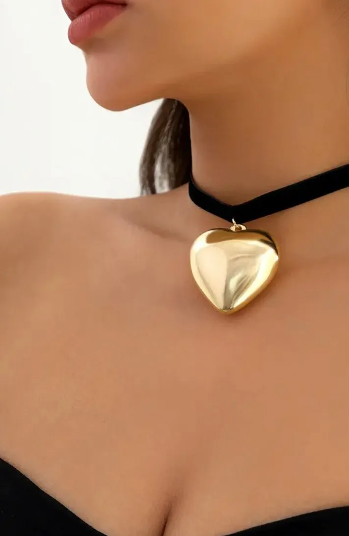 Gold heart chocker