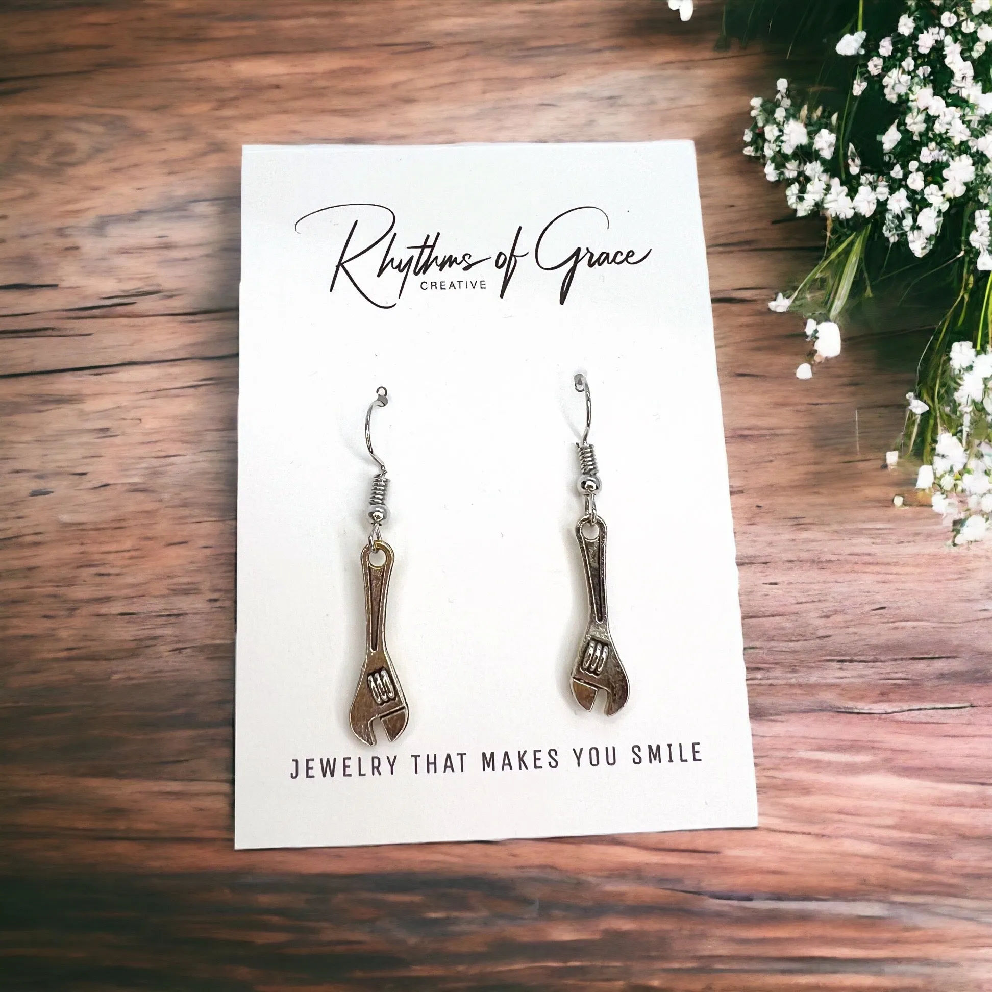 Hand Tool Earrings - Handywoman, Tool Earrings, DIY Accessories, Mechanic Earrings, DIY Earrings