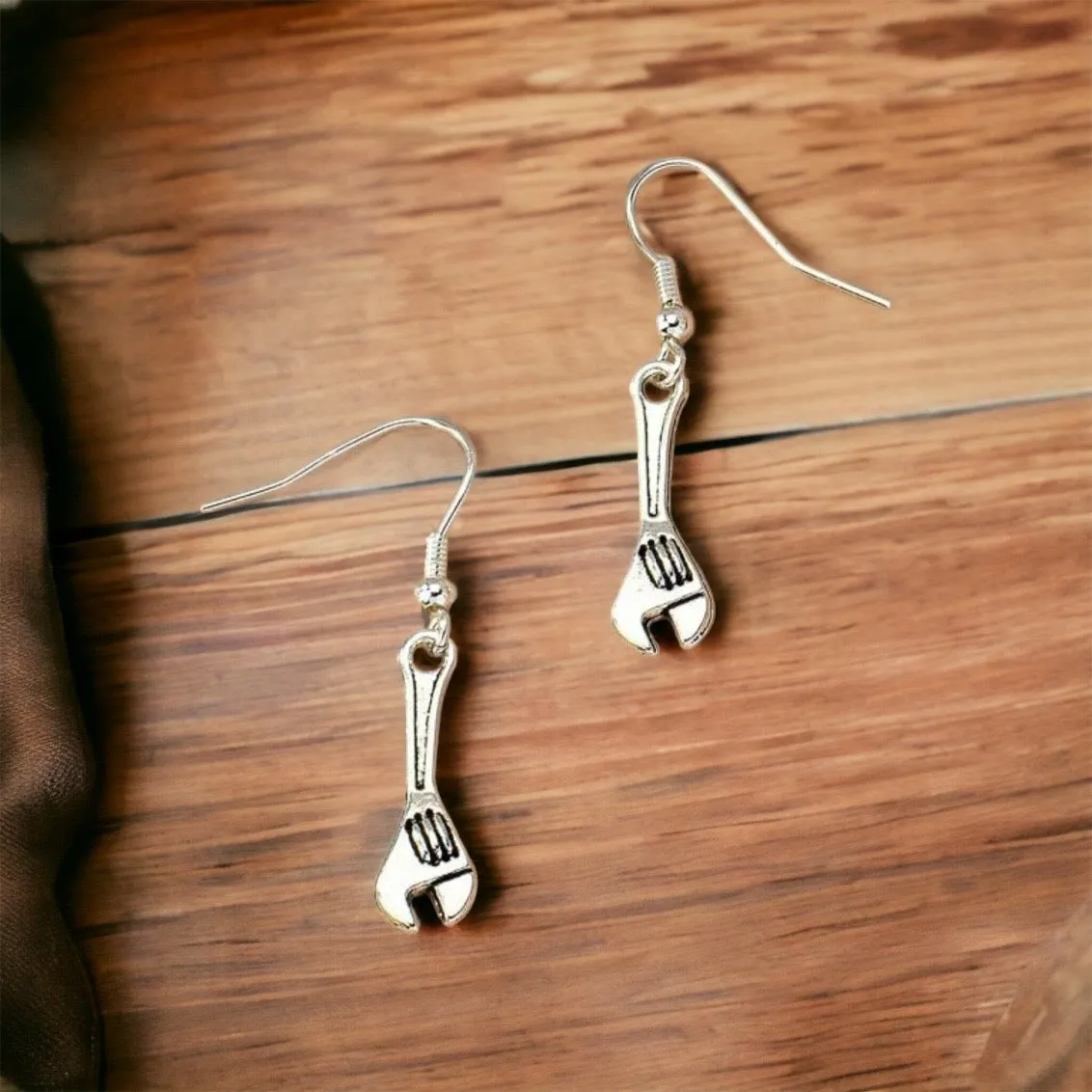Hand Tool Earrings - Handywoman, Tool Earrings, DIY Accessories, Mechanic Earrings, DIY Earrings