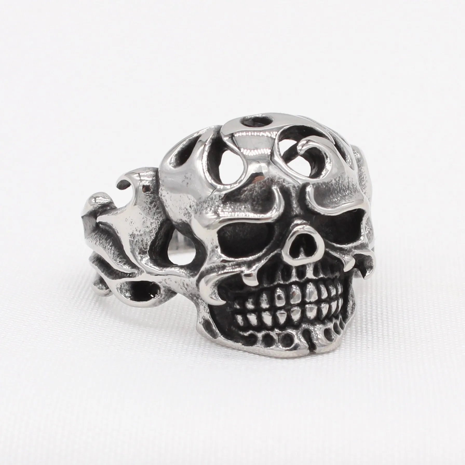 Personalized Retro Skull Titanium Steel Ring for Men - Rock Style Jewelry