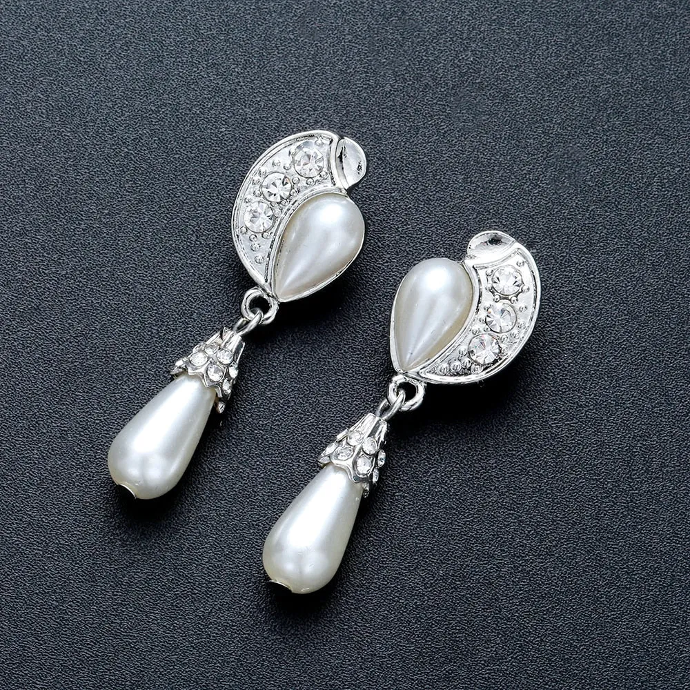 Pretty Dreamy Faux Pearl Jewelry Set with Necklace and Earrings 