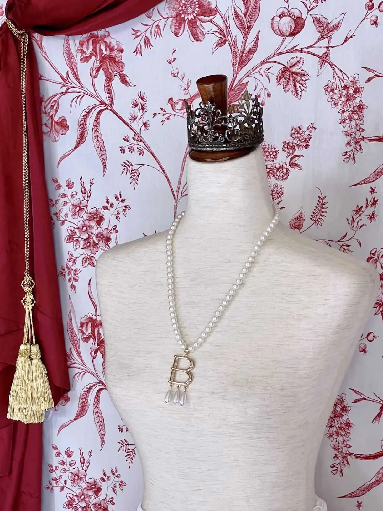 Tudor Inspired Anne Boleyn "B" Pearl Necklace
