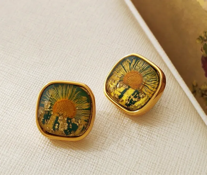 Vintage Sun Flower Temperament Minimalist Stud Earrings